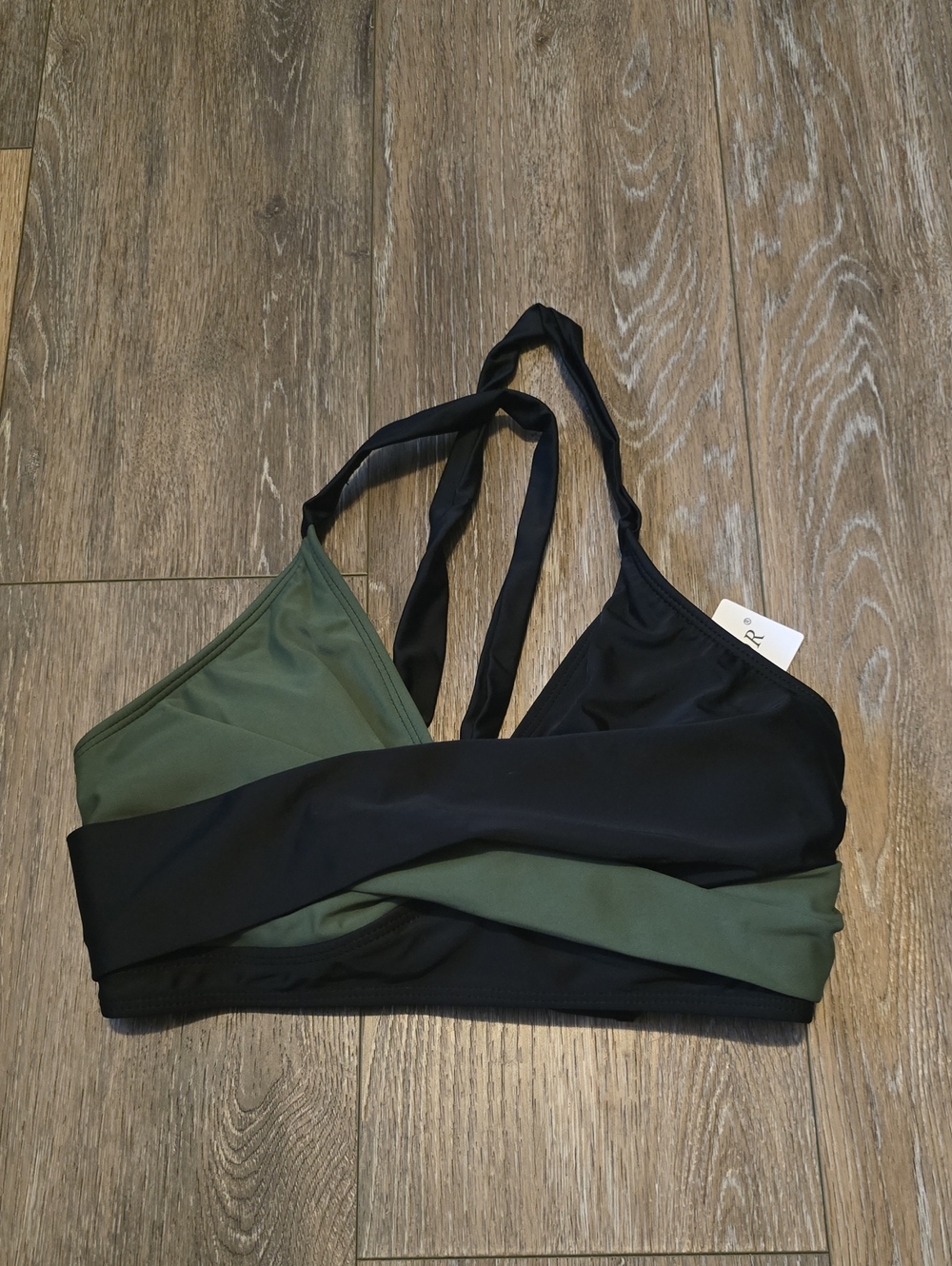 Rosvigor Women's Small Swim Suit Bikini Top New w/ Tags!